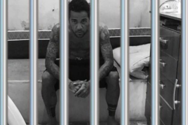 Dani Alves took a loan to be released
