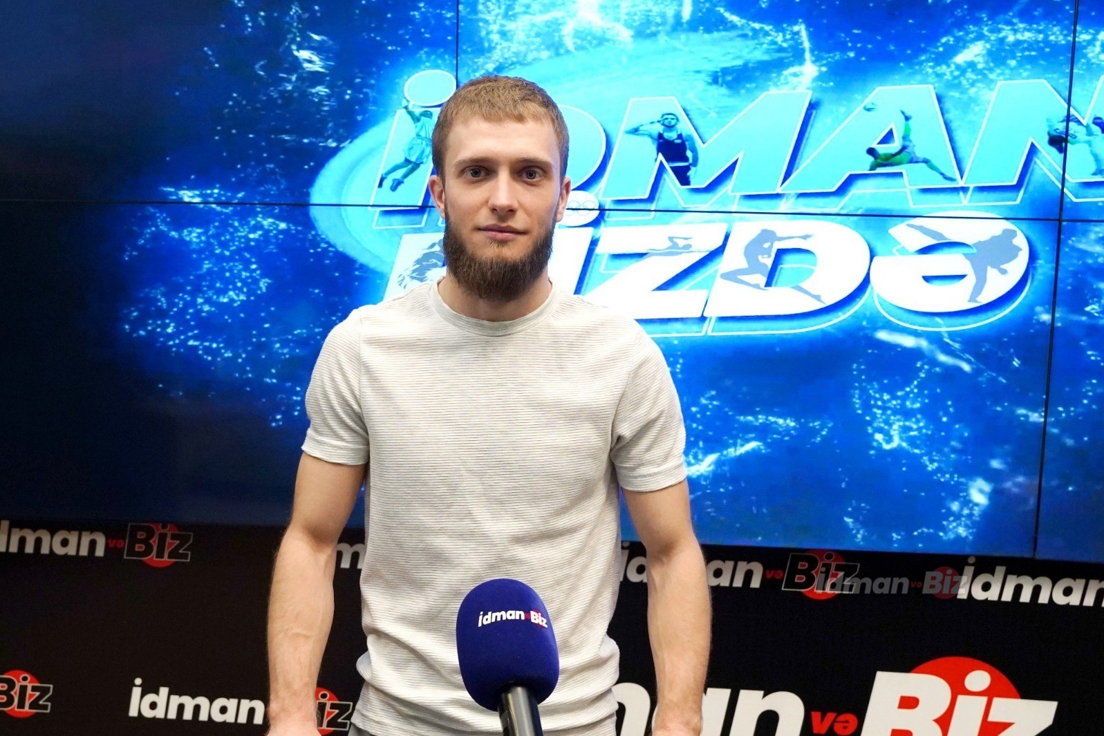 Mikhail Malkin: "My friends say don't read the comments" - VIDEO