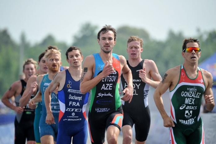 The Azerbaijani triathlete will train in Spain