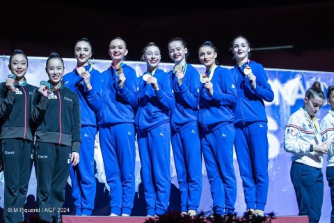 Золото с дебютного турнира: группа "зажгла" во Франции - ФОТО