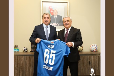 Rovnag Abdullayev congratulated the former head coach of the national team
