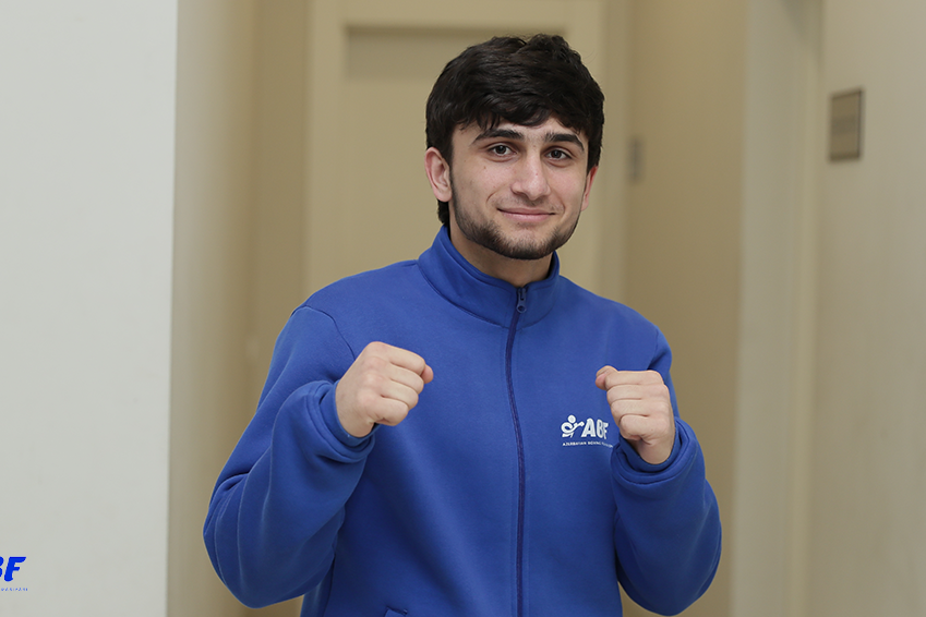 Азербайджанский боксер начал чемпионат Европы с победы