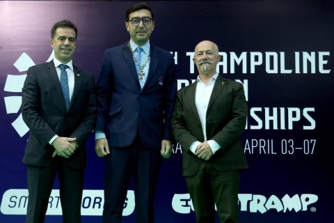Fərid Qayıbova Portuqaliyada medal təqdim olunub - FOTO