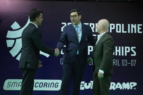 Fərid Qayıbova Portuqaliyada medal təqdim olunub - FOTO