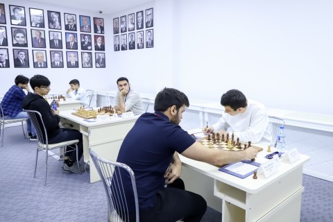 В чемпионате Азербайджана принимают участие 20 шахматистов - ФОТО