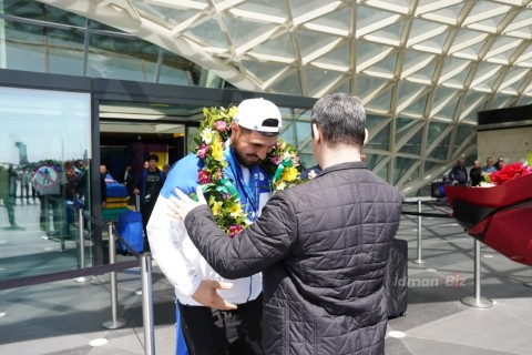 Dünya kubokunun 3 qat gümüş medalçısının qarşılanma mərasimi olub - FOTO - VİDEO