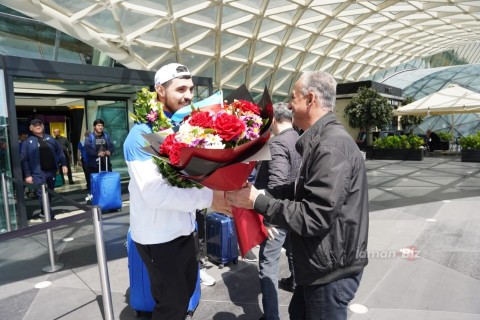 Состоялась церемония встречи трехкратного серебряного призера чемпионата мира - ВИДЕО - ФОТО