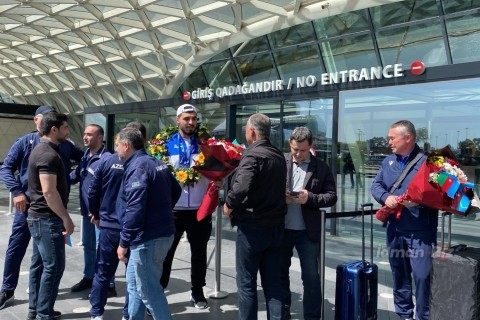 Состоялась церемония встречи трехкратного серебряного призера чемпионата мира - ВИДЕО - ФОТО