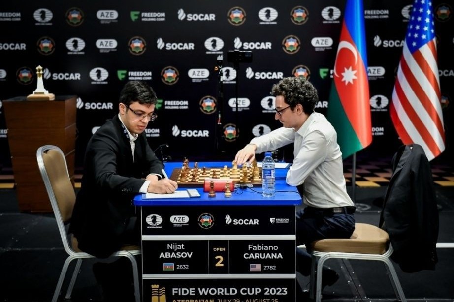 Абасов против Каруаны