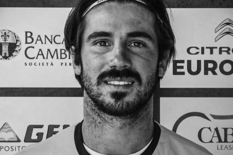 Italian football player dies following on-pitch heart attack