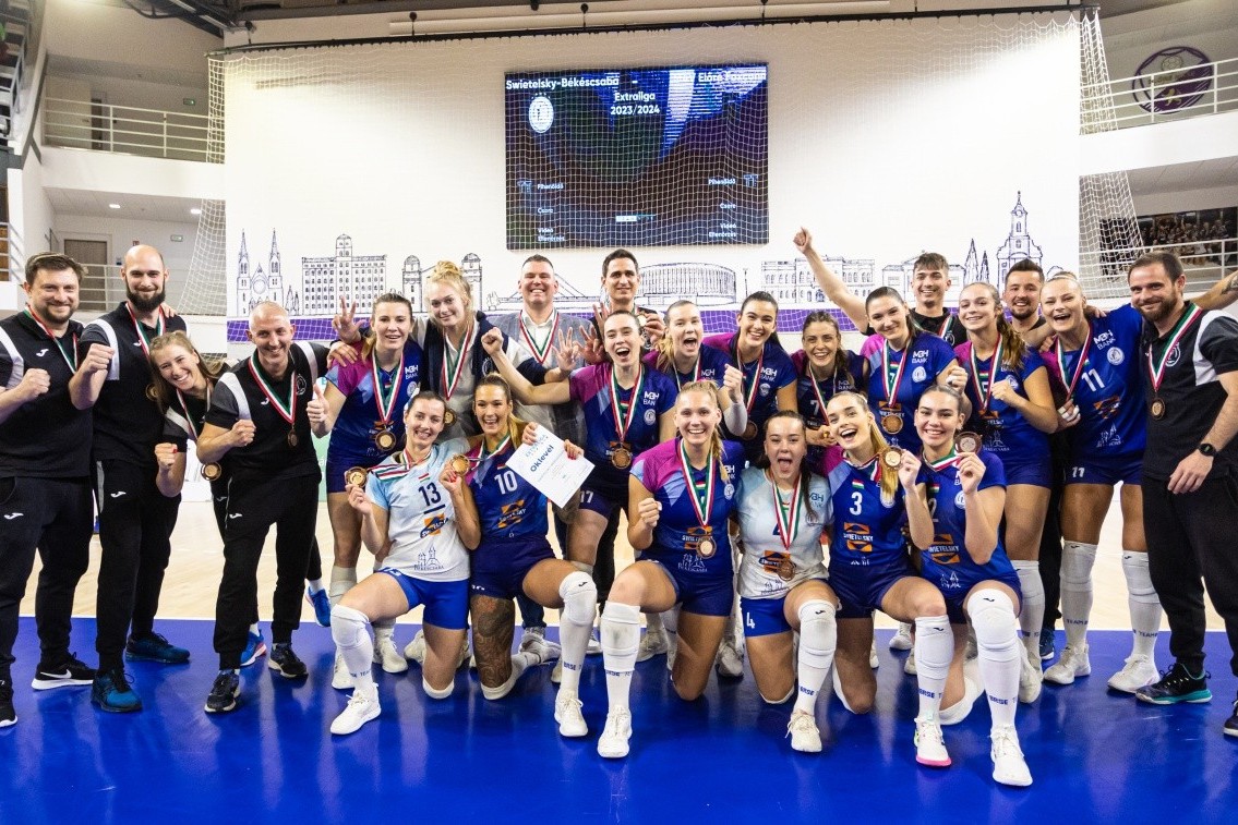 Волейболистка сборной Азербайджана выиграла бронзу чемпионата Венгрии