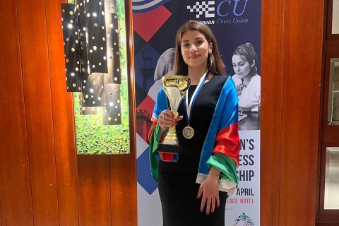 Ульвия Фаталиева получила кубок, специальные награды для двух наших шахматисток - ФОТО