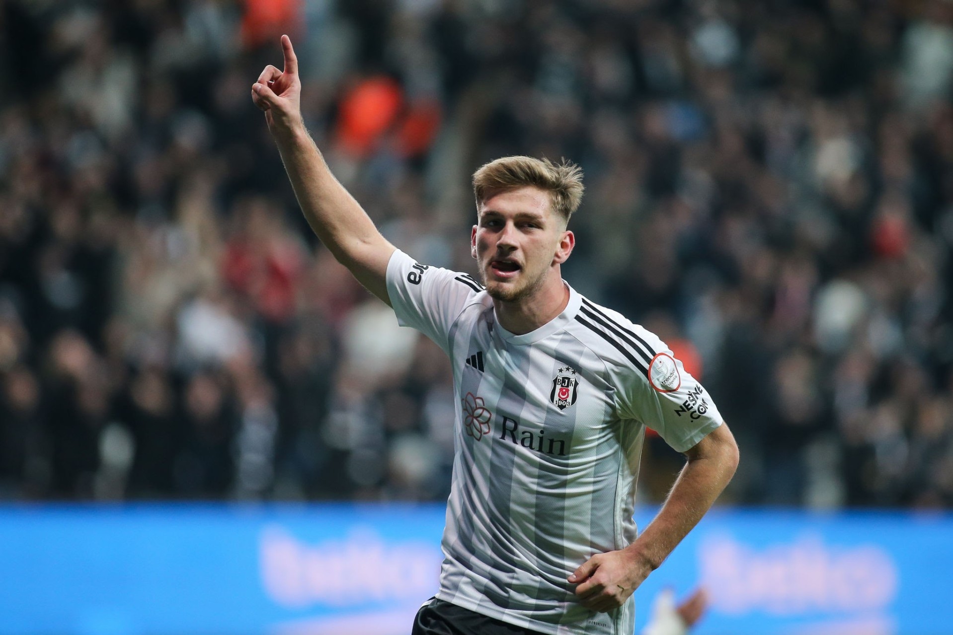 “Beşiktaş” 15 milyondan imtina edib
