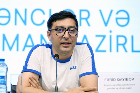 Фарид Гаибов встретился с азербайджанскими спортсменами, добившимися успеха - ФОТО