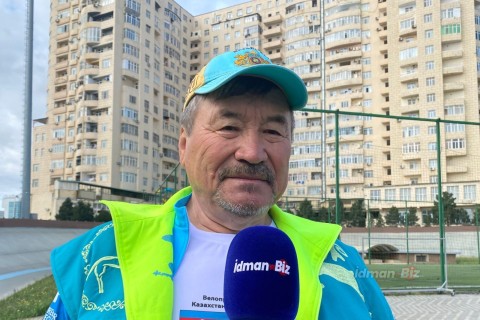 Навстречу Олимпиаде: казахстанский велосипедист из Баку отправился в Париж