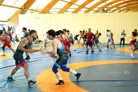 Azerbaijani wrestlers' last preparation for the license tournament  - PHOTO - VIDEO