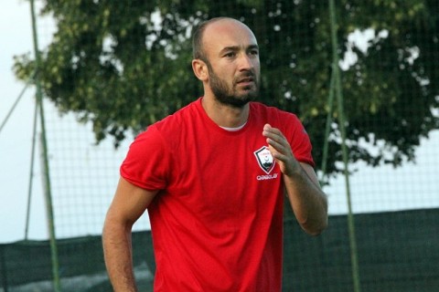 Millinin sabiq futbolçusu: “Onların belə bir vəziyyətə düşməsi insanı acıdır”
