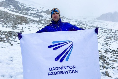 Badmintonçularımızdan 3751 m hündürlükdə oyun - FOTO