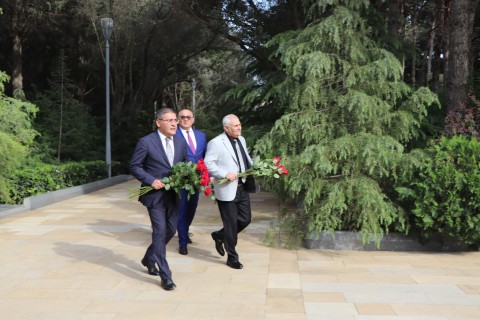 Президент Международной федерации тяжелой атлетики прибыл в Баку - ФОТО