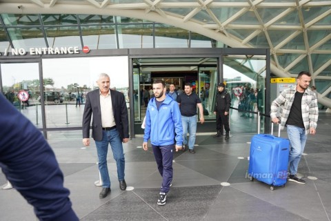 Paris-2024-ə lisenziya qazanan güləşçilərimiz Vətənə qayıdıb - FOTO