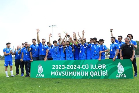 The champion of the Youth League was awarded