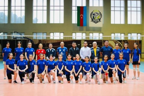 Tovuzda yeniyetmə voleybolçuların təlim-məşq toplanışı - FOTO