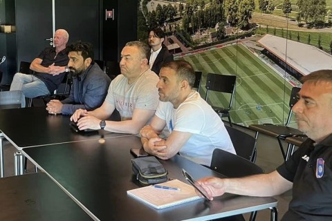 Ayxan Abbasov PSV və “Feyenoord”un düşərgəsində - FOTO