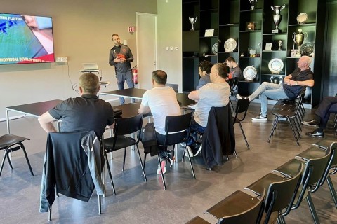 Ayxan Abbasov PSV və “Feyenoord”un düşərgəsində - FOTO