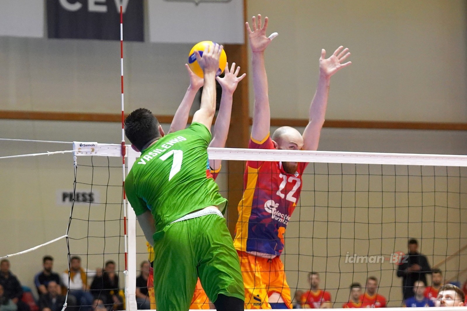 Азербайджан проиграл Румынии на старте Золотой Евролиги - ВИДЕО - ФОТО