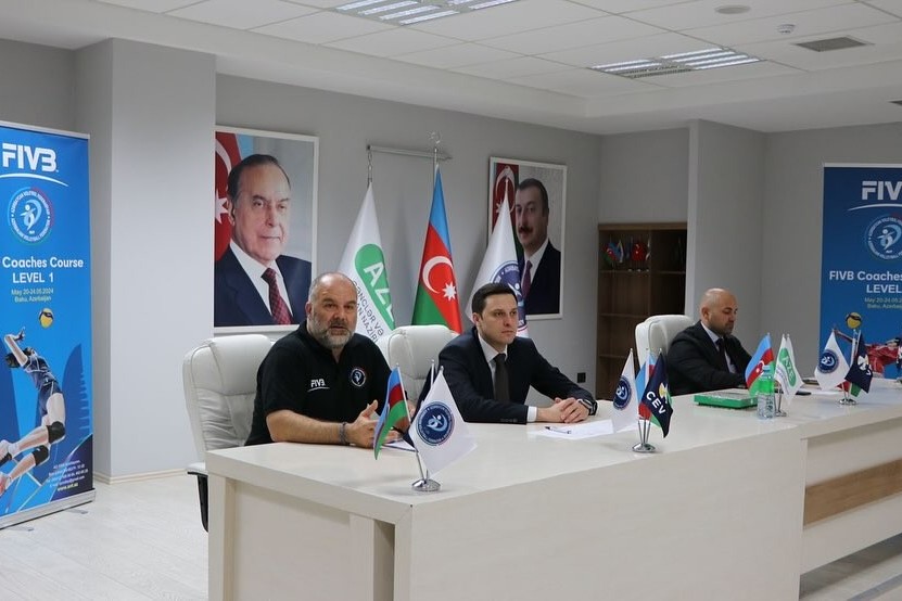 Семинар для тренеров по волейболу - ФОТО