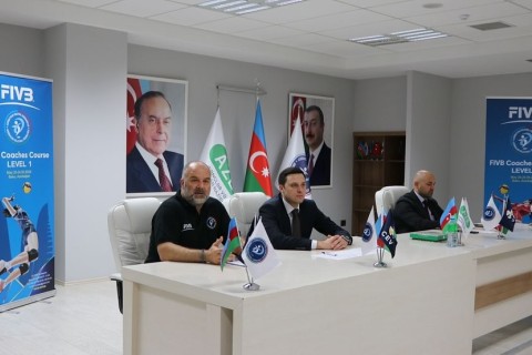 Voleybol məşqçiləri üçün seminar - FOTO