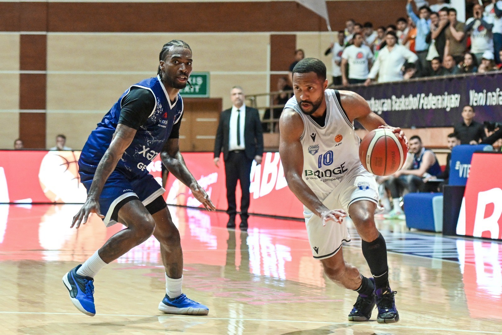 Çempion seriyada önə keçib - FOTO - VİDEO