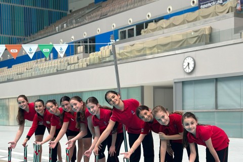 Bədii üzgüçülərimizdən Abu-Dabidə 31 medal - FOTO