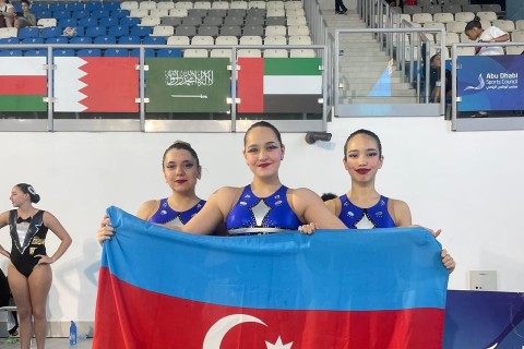Bədii üzgüçülərimizdən Abu-Dabidə 31 medal - FOTO