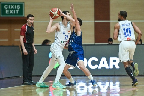 Çempion seriyada önə keçib - FOTO - VİDEO