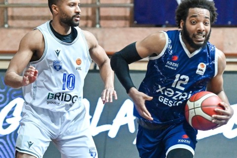 Çempion seriyada önə keçib - FOTO - VİDEO