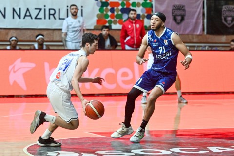 Çempion seriyada önə keçib - FOTO - VİDEO