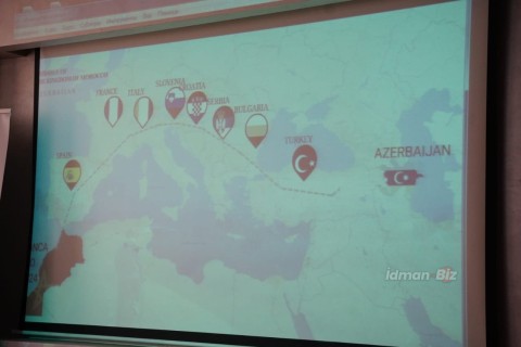 Ультрамарафонец, прибывший в Баку за 110 дней: "Я мечтал увидеть Каспий" - ФОТО