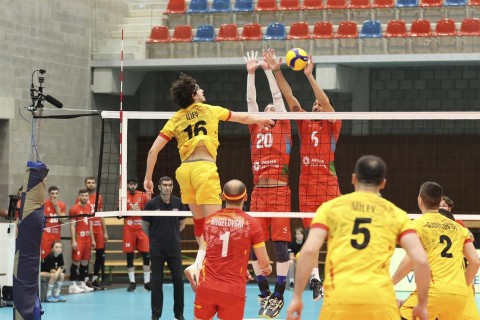 Yığmamız "quru hesabla" uduzub - FOTO