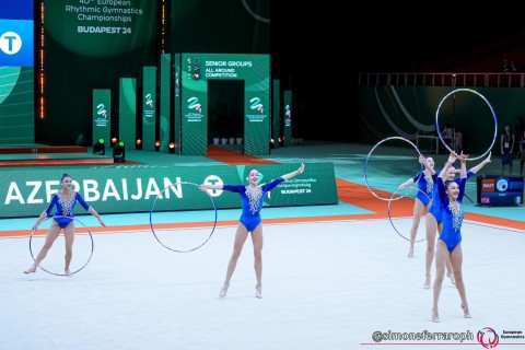 Яркие выступления азербайджанской группы в Будапеште - ФОТО