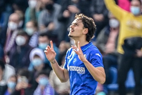 Enes Ünal İngiltərənin “Bornmut” klubu ilə müqavilə bağlayıb