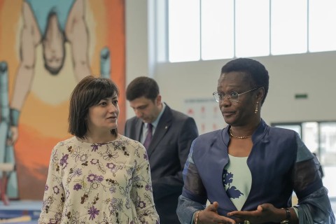 Высокая гостья из Камеруна посетила Национальную арену гимнастики - ФОТО