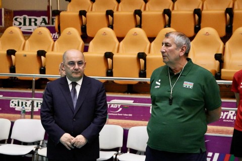 Federasiya prezidenti yığmanın məşqində - FOTO