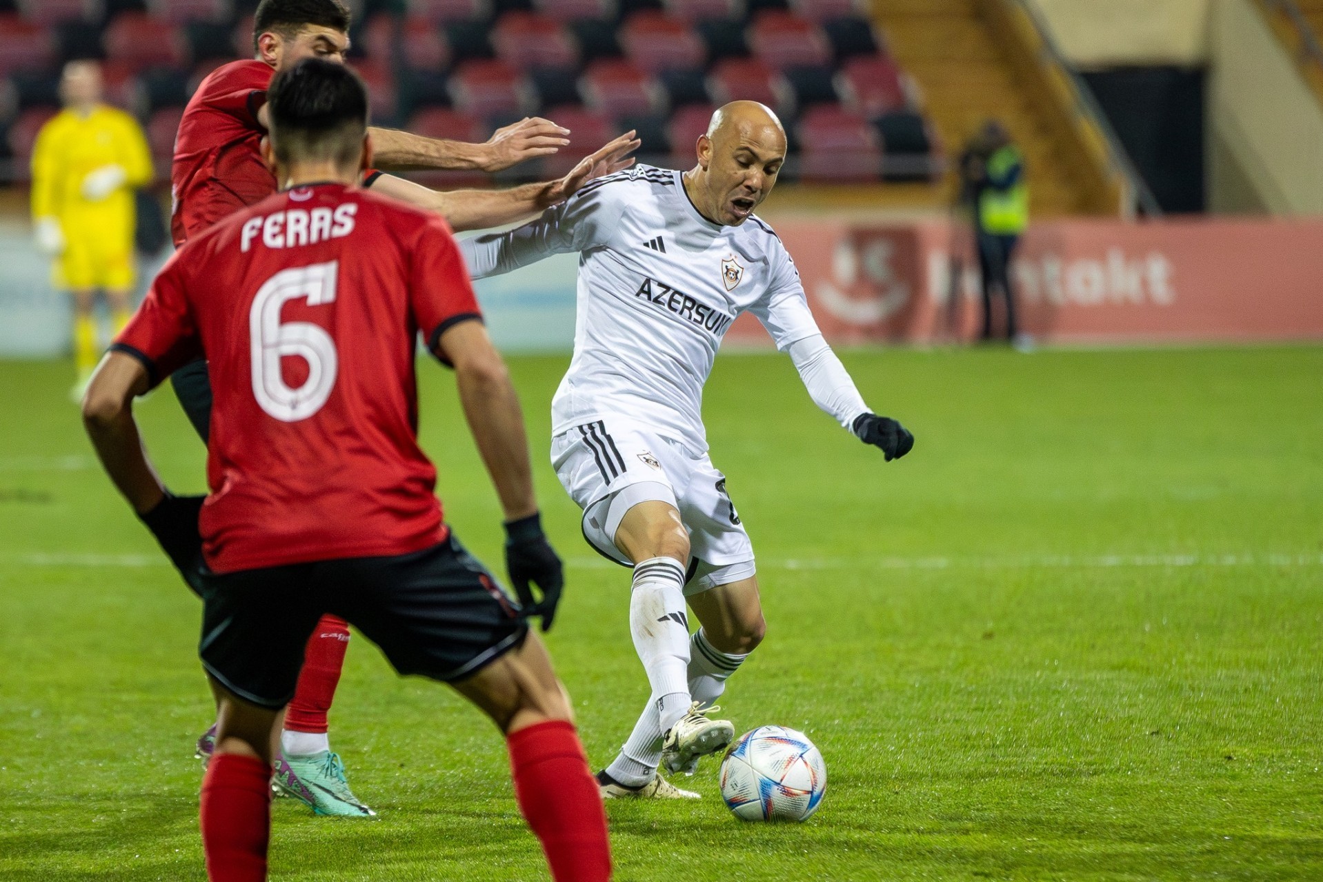 “Qarabağ”da YENİ MÜQAVİLƏ - SON DƏQİQƏ