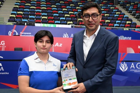 Nazir uğur qazanan idmançılarımızla görüşüb - FOTO