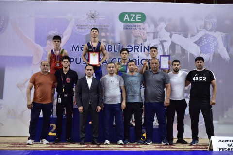 Sumqayıt güləşçiləri 3 qızıl qazanıb - FOTO