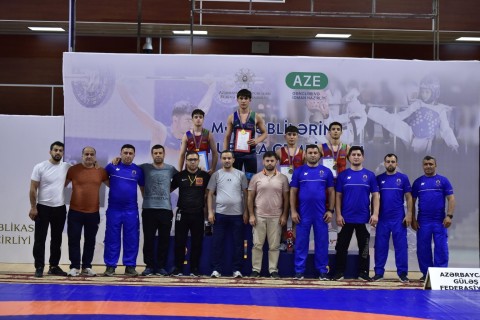 Sumqayıt güləşçiləri 3 qızıl qazanıb - FOTO