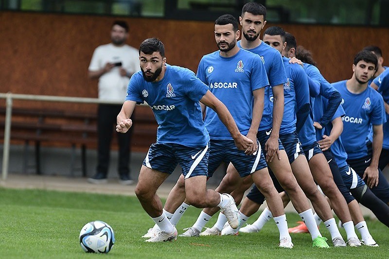 Сыграть "в атаку" против Казахстана