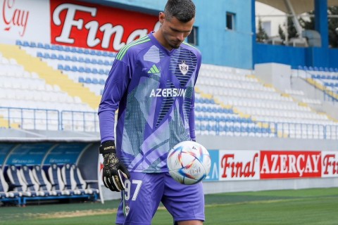 “Qarabağ”ın yeni transferi Bakıda ilk məşqinə çıxıb - FOTO