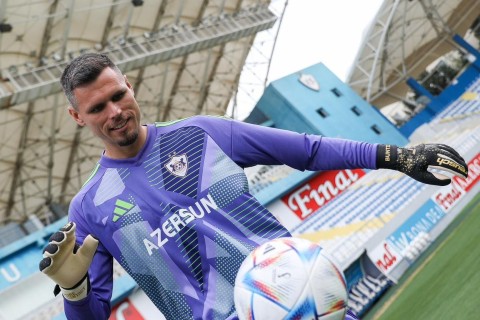 “Qarabağ”ın yeni transferi Bakıda ilk məşqinə çıxıb - FOTO